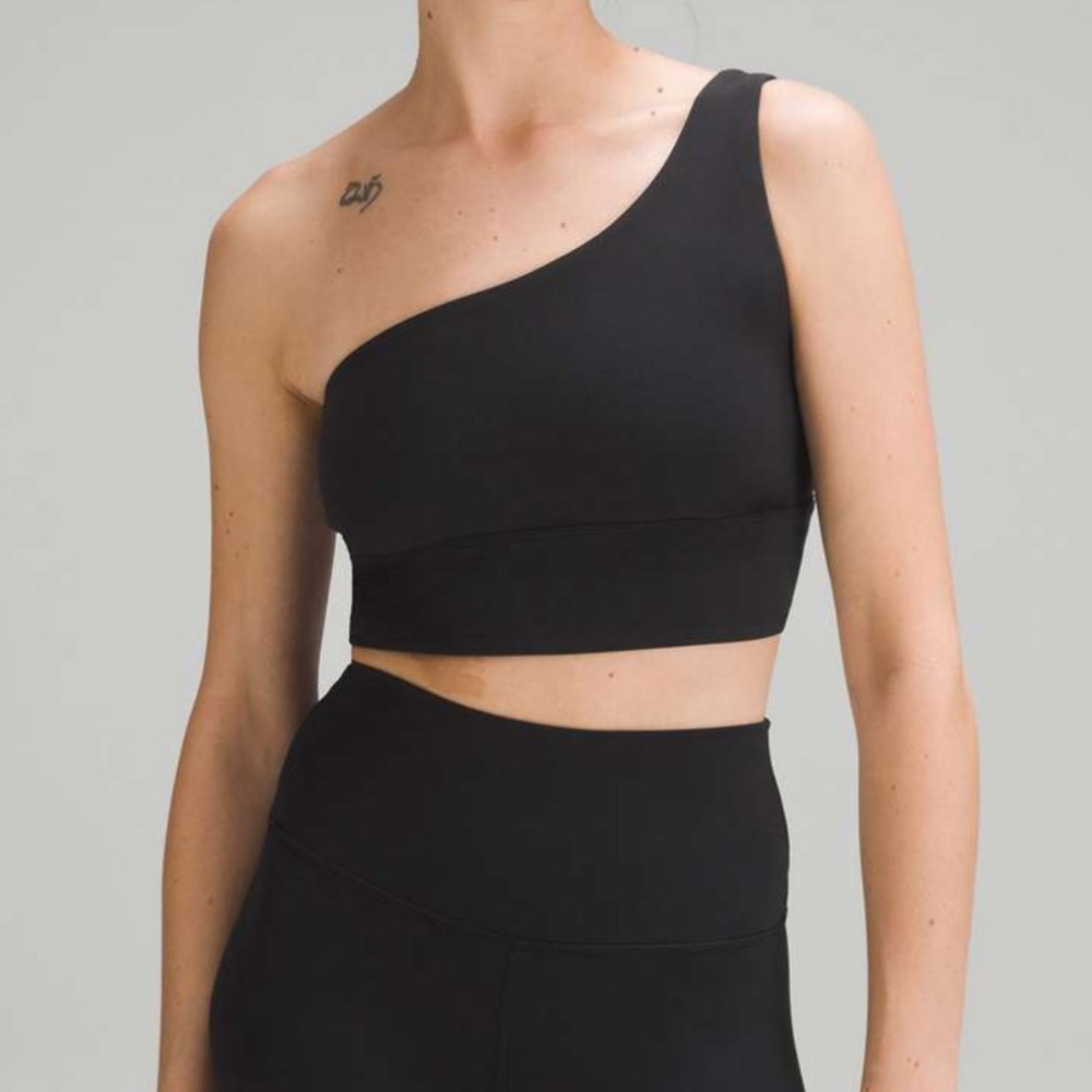 Lululemon Align Asymmetrical Bra *Light Support, A/B Cup
Black
